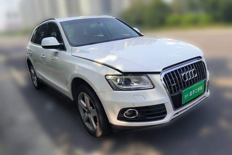 Used Audi Q5 2016 40 TFSI Technology Edition Front Right 45 Deg