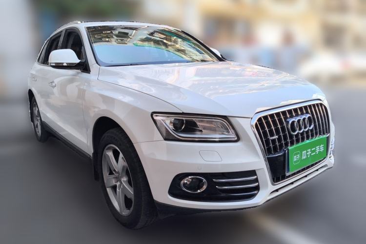 Used Audi Q5 2016 40 TFSI Technology Edition Front Right 45 Deg