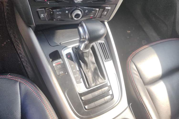 Used Audi Q5 2016 40 TFSI Trendy Edition Gear Lever