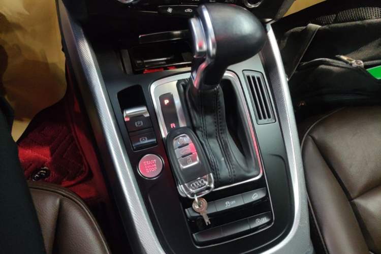 Used Audi Q5 2016 40 TFSI Technology Edition Gear Lever