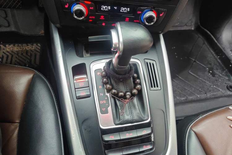 Used Audi Q5 2016 40 TFSI Technology Edition Gear Lever