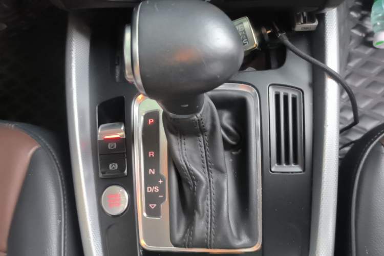 Used Audi Q5 2016 40 TFSI Technology Edition Gear Lever