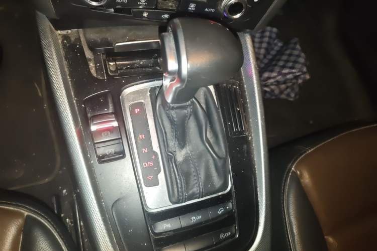 Used Audi Q5 2016 40 TFSI Technology Edition Gear Lever