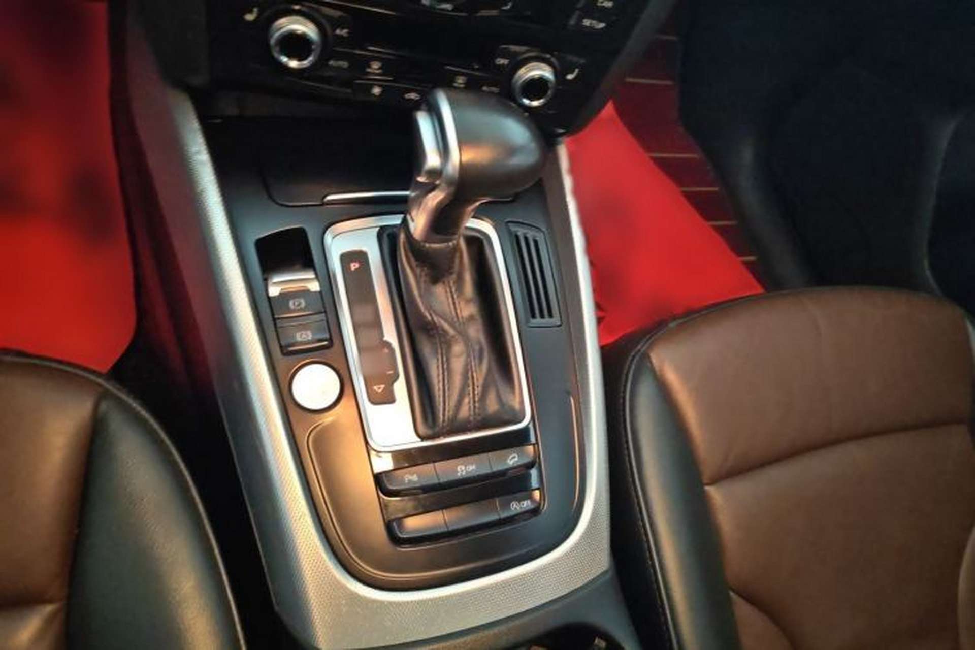 Used Audi Q5 2016 40 TFSI Technology Edition Gear Lever
