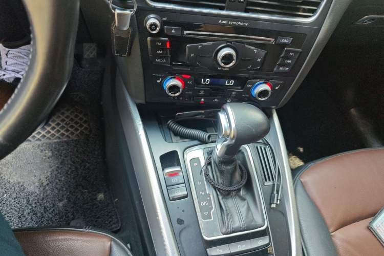 Used Audi Q5 2016 40 TFSI Technology Edition Gear Lever