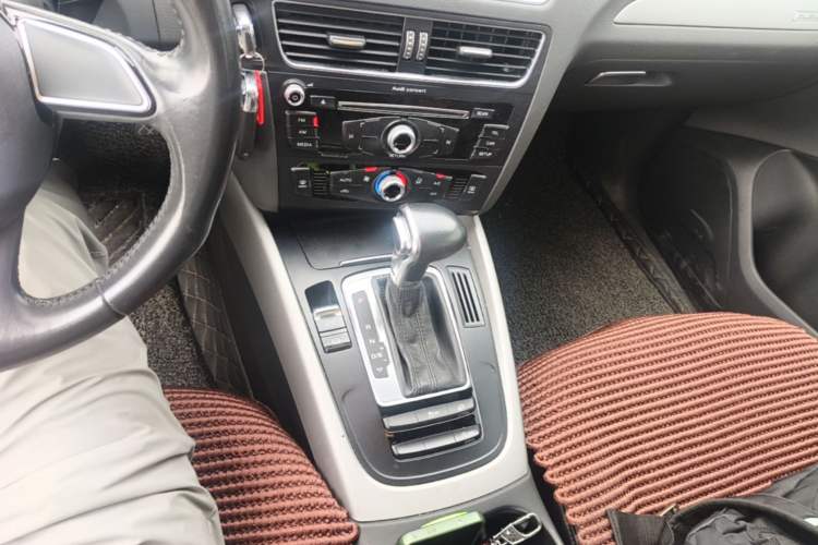 Used Audi Q5 2016 40 TFSI Trendy Edition Gear Lever