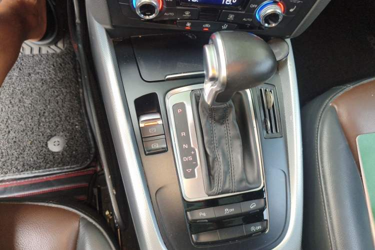 Used Audi Q5 2016 40 TFSI Technology Edition Gear Lever