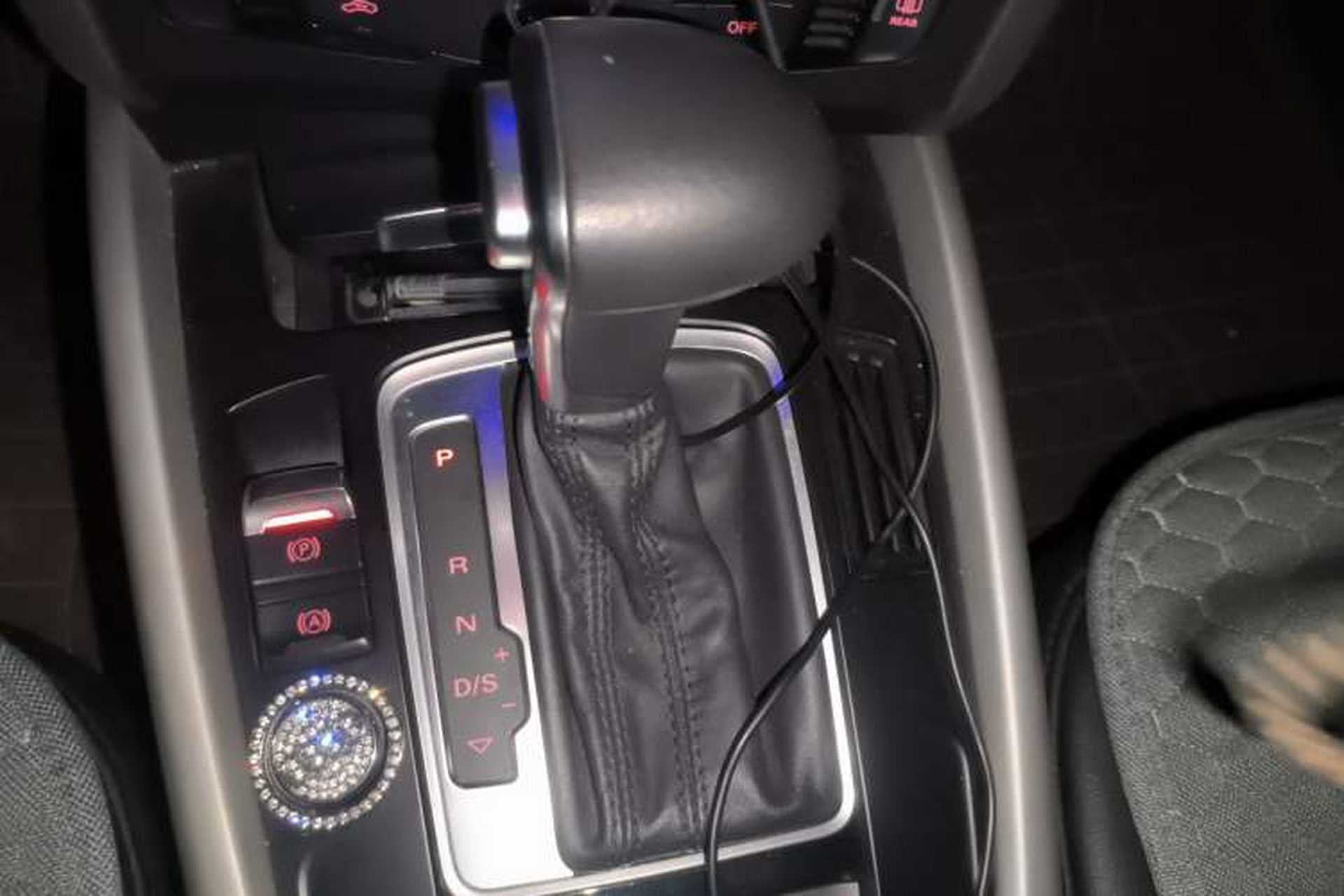 Used Audi Q5 2016 40 TFSI Trendy Edition Gear Lever