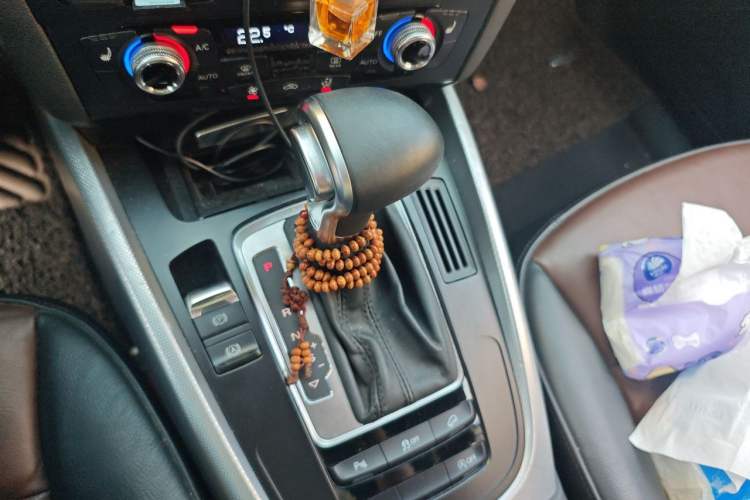 Used Audi Q5 2016 40 TFSI Technology Edition Gear Lever