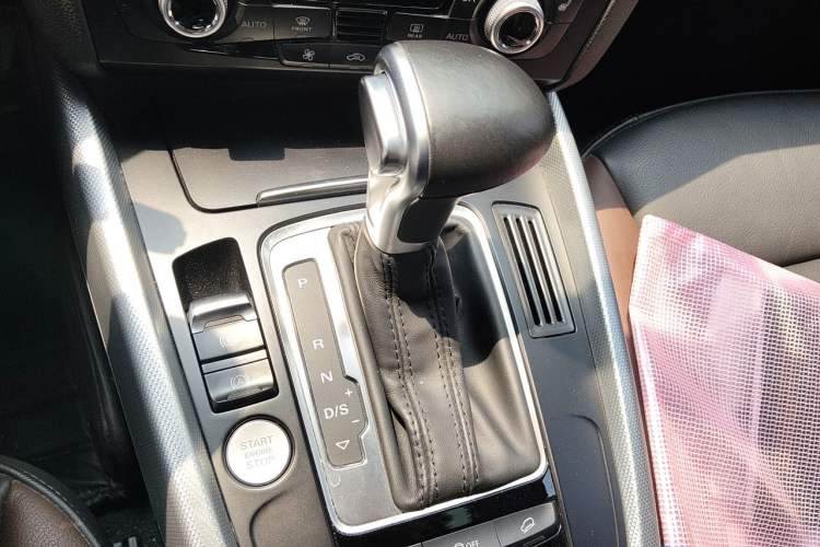 Used Audi Q5 2016 40 TFSI Technology Edition Gear Lever