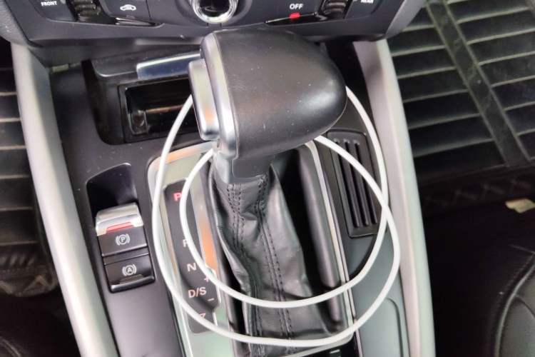 Used Audi Q5 2016 40 TFSI Trendy Edition Gear Lever
