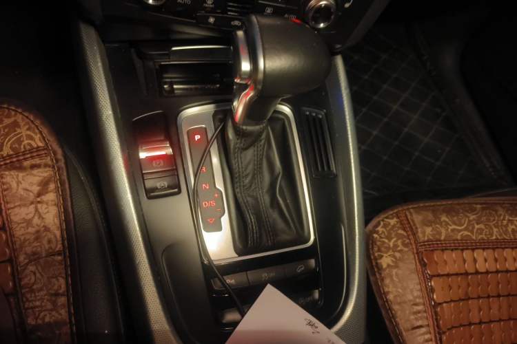 Used Audi Q5 2016 40 TFSI Technology Edition Gear Lever