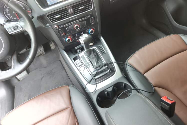 Used Audi Q5 2016 40 TFSI Technology Edition Gear Lever