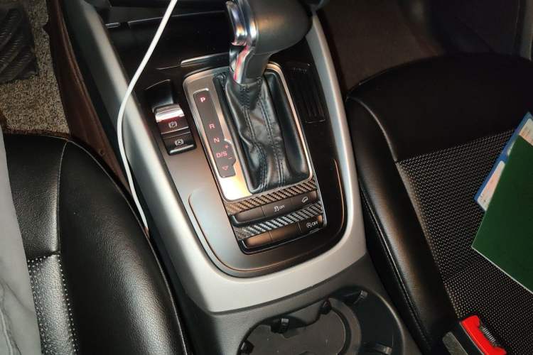Used Audi Q5 2016 40 TFSI Trendy Edition Gear Lever