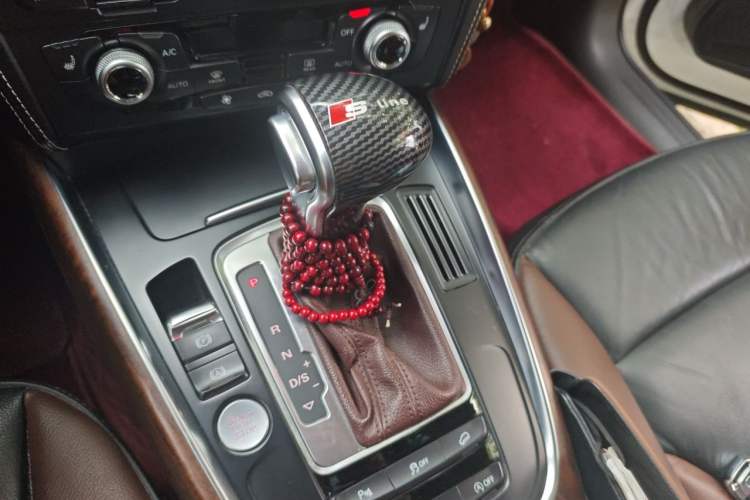 Used Audi Q5 2016 40 TFSI Technology Edition Gear Lever