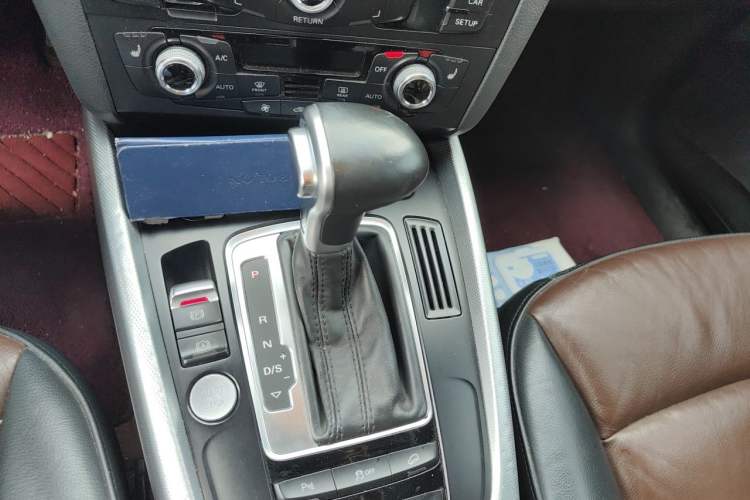 Used Audi Q5 2016 40 TFSI Technology Edition Gear Lever