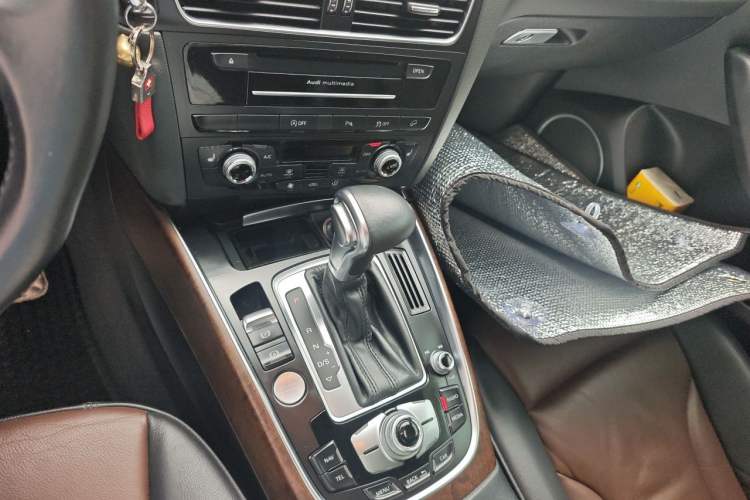 Used Audi Q5 2016 40 TFSI Technology Edition Gear Lever