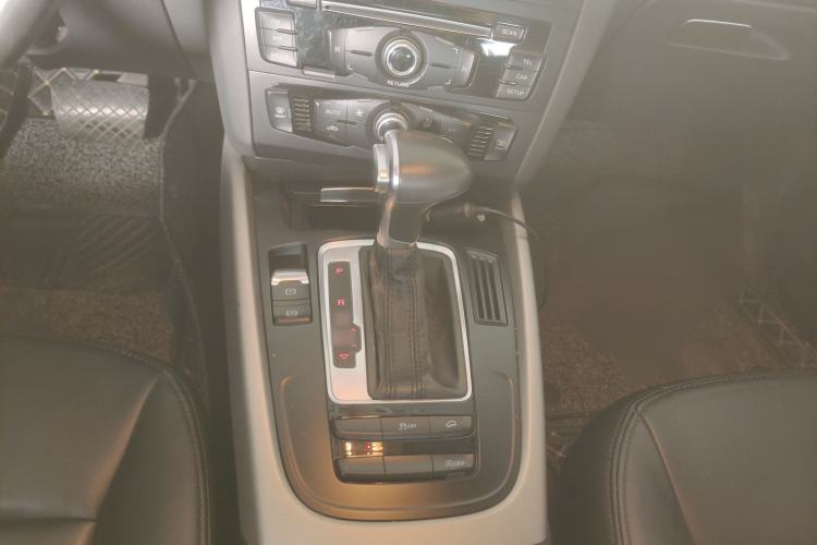 Used Audi Q5 2016 40 TFSI Trendy Edition Gear Lever
