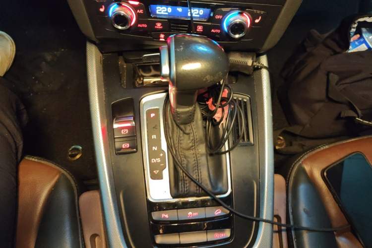 Used Audi Q5 2016 40 TFSI Technology Edition Gear Lever