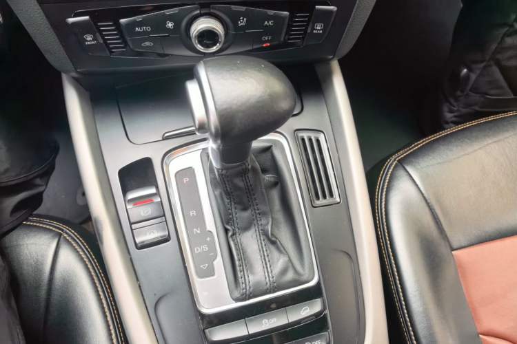 Used Audi Q5 2016 40 TFSI Trendy Edition Gear Lever
