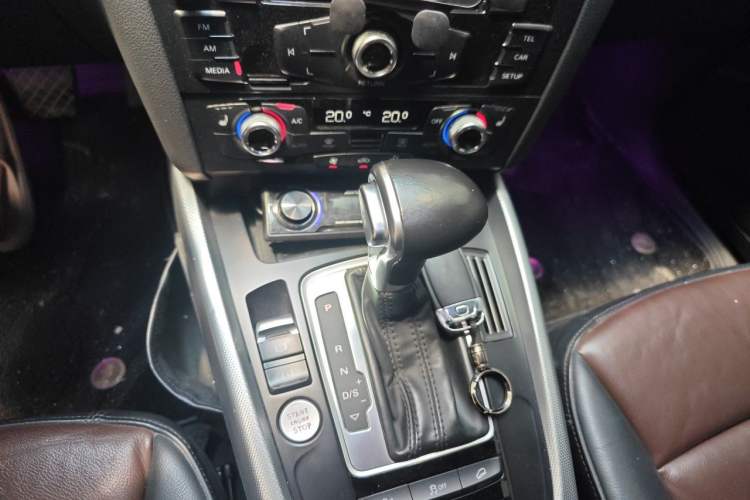 Used Audi Q5 2016 40 TFSI Technology Edition Gear Lever