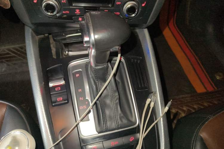 Used Audi Q5 2016 40 TFSI Technology Edition Gear Lever