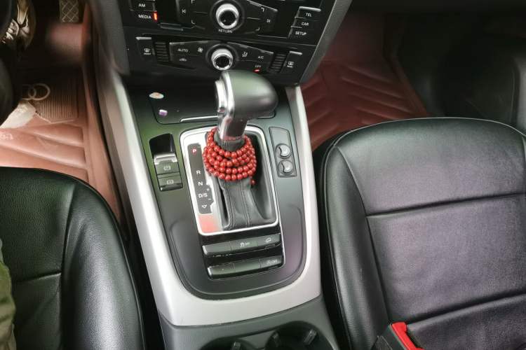 Used Audi Q5 2016 40 TFSI Trendy Edition Gear Lever