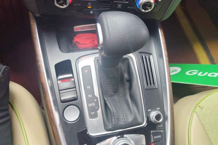 Used Audi Q5 2016 40 TFSI Comfort Model Gear Lever