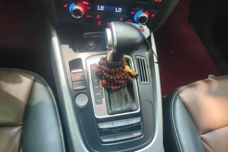 Used Audi Q5 2016 40 TFSI Technology Edition Gear Lever