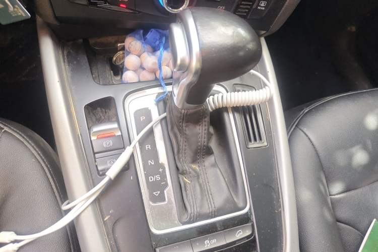 Used Audi Q5 2016 40 TFSI Trendy Edition Gear Lever