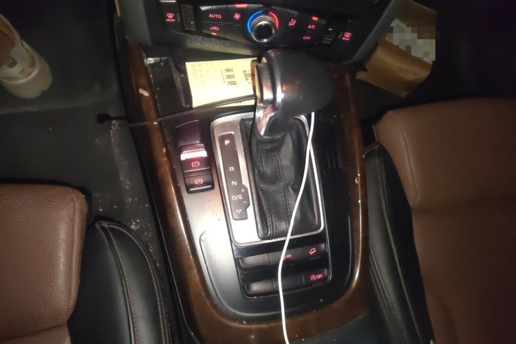 Used Audi Q5 2016 40 TFSI Trendy Edition Gear Lever