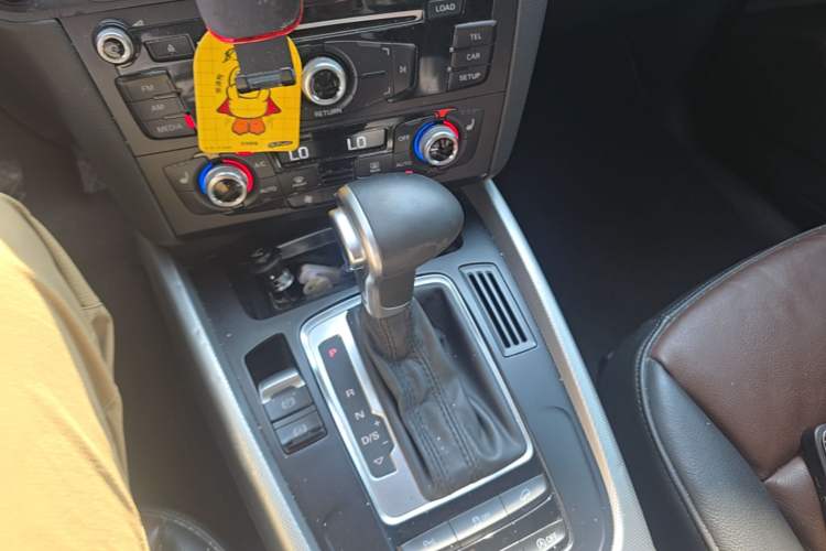 Used Audi Q5 2016 40 TFSI Technology Edition Gear Lever