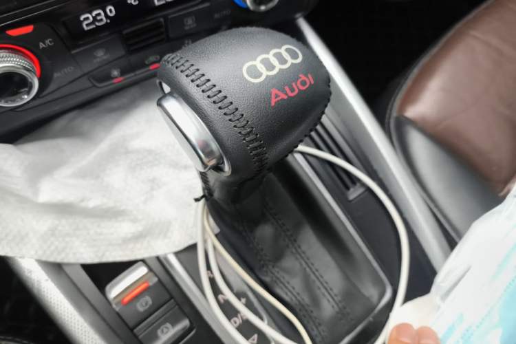 Used Audi Q5 2016 40 TFSI Technology Edition Gear Lever
