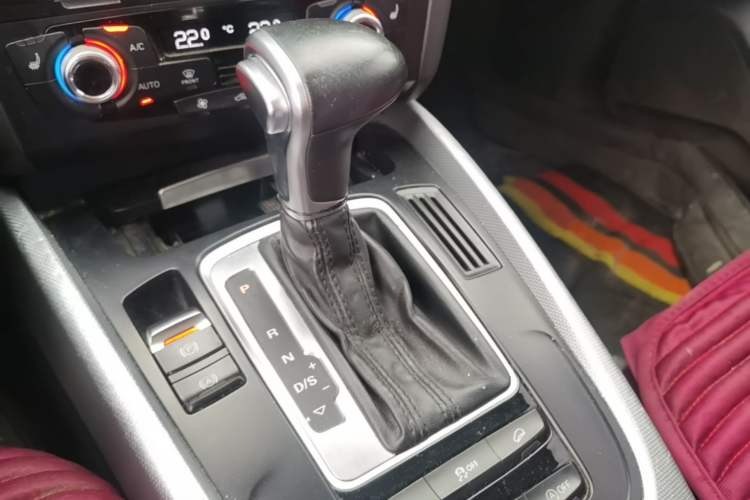 Used Audi Q5 2016 40 TFSI Technology Edition Gear Lever