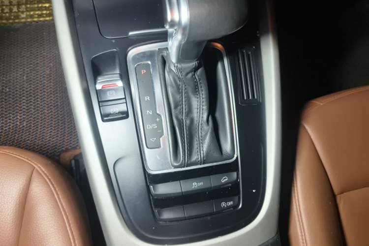 Used Audi Q5 2016 40 TFSI Trendy Edition Gear Lever