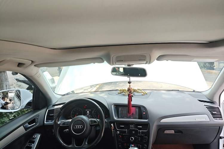 Used Audi Q5 2016 40 TFSI Trendy Edition Headliner