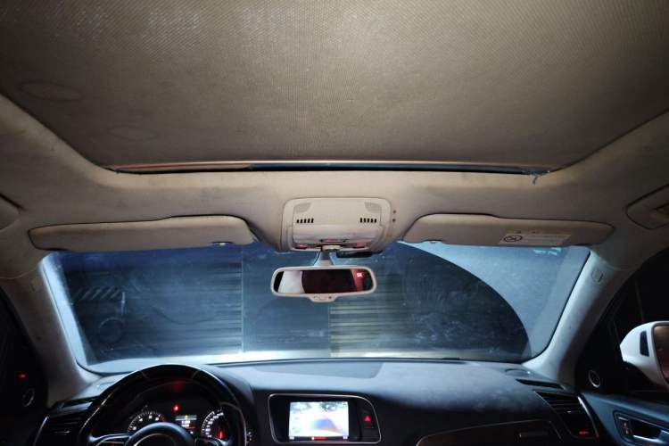 Used Audi Q5 2016 40 TFSI Comfort Model Headliner