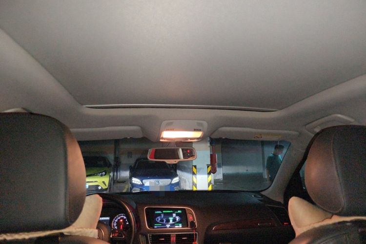Used Audi Q5 2016 40 TFSI Comfort Model Headliner