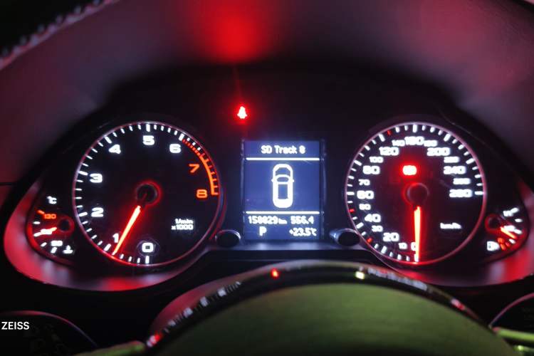 Used Audi Q5 2016 40 TFSI Technology Edition Instrument Cluster