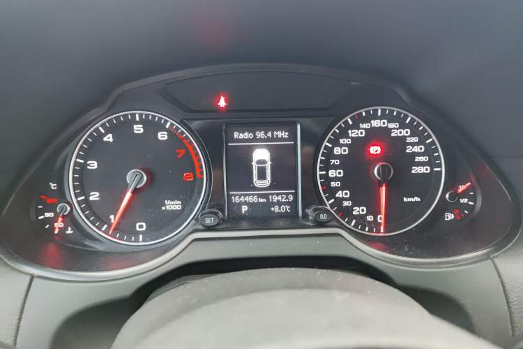 Used Audi Q5 2016 40 TFSI Technology Edition Instrument Cluster