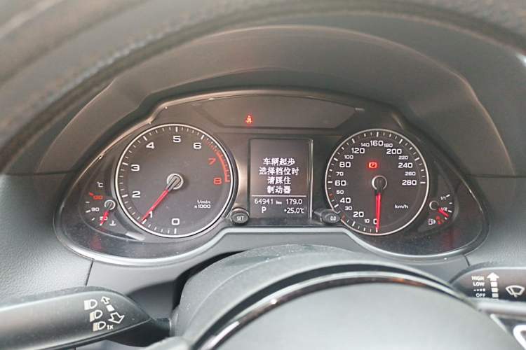 Used Audi Q5 2016 40 TFSI Technology Edition Instrument Cluster