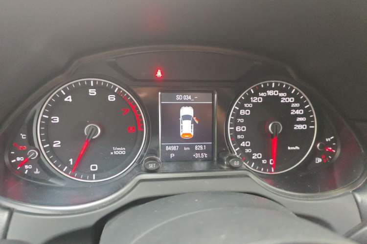 Used Audi Q5 2016 40 TFSI Technology Edition Instrument Cluster