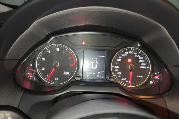 Used Audi Q5 2016 40 TFSI Trendy Edition Instrument Cluster