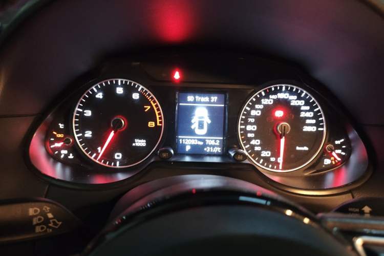 Used Audi Q5 2016 40 TFSI Technology Edition Instrument Cluster