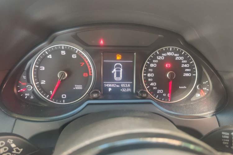 Used Audi Q5 2016 40 TFSI Technology Edition Instrument Cluster