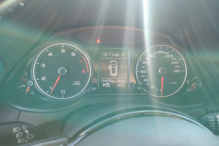 Used Audi Q5 2016 40 TFSI Technology Edition Instrument Cluster