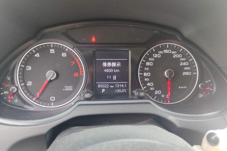 Used Audi Q5 2016 40 TFSI Technology Edition Instrument Cluster