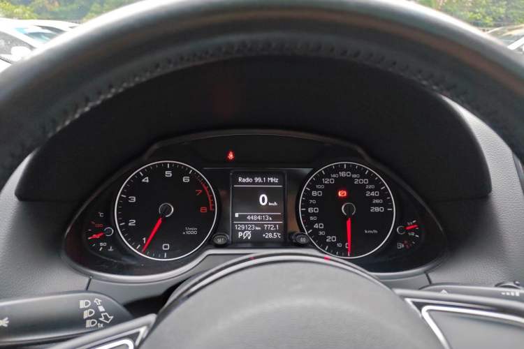Used Audi Q5 2016 40 TFSI Trendy Edition Instrument Cluster