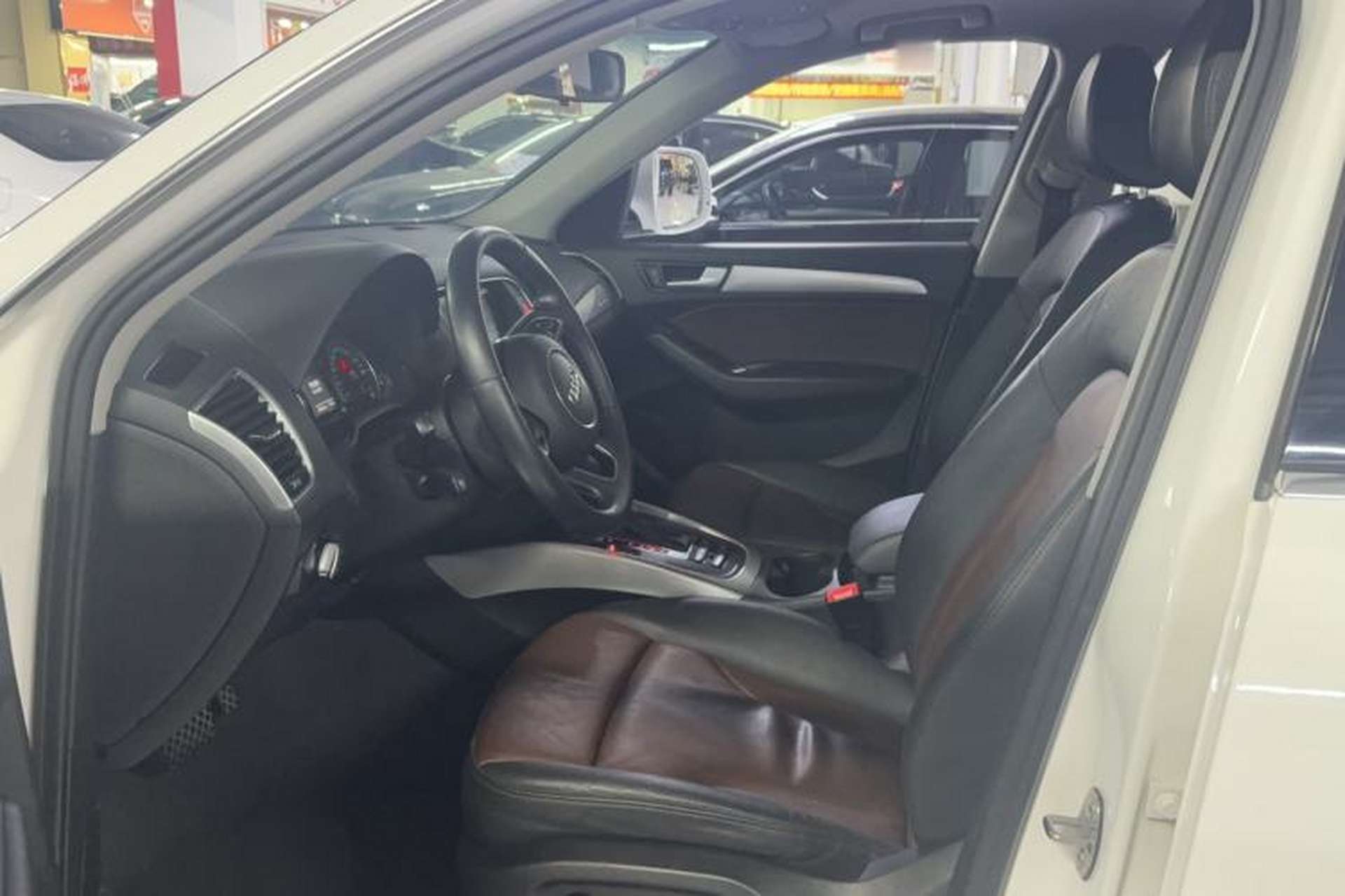 Used Audi Q5 2016 40 TFSI Technology Edition Interior 1