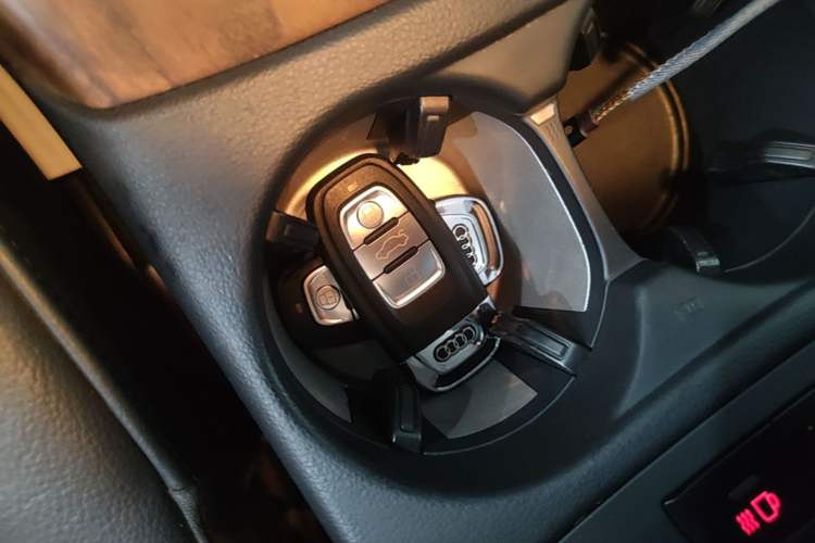 Used Audi Q5 2016 40 TFSI Comfort Model Interior 1